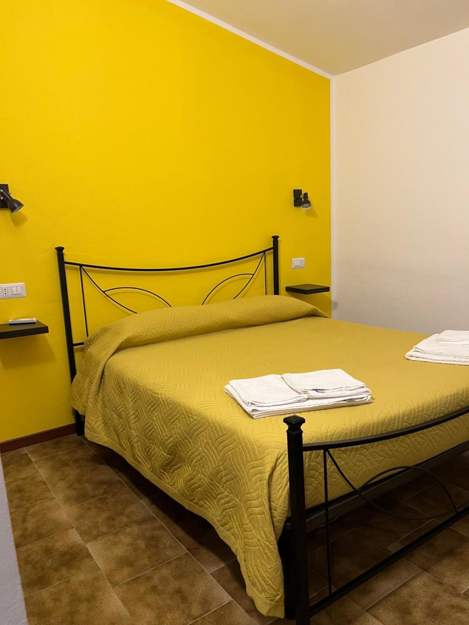 Bidd'E Majori Bed & Breakfast San Priamo Exterior photo